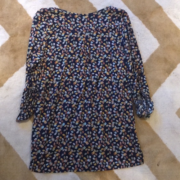 Gorgeous handmade leafy blouse - Picture 6 of 8